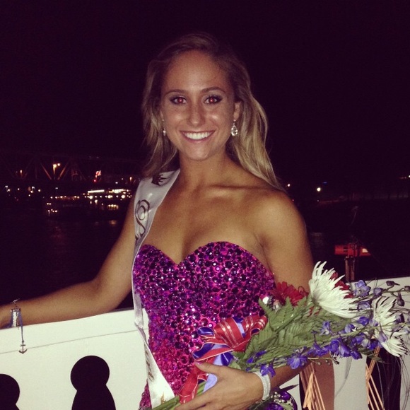 ✨✨Gorgeous Blush Prom Crystal Dress ✨✨ - Picture 2 of 6